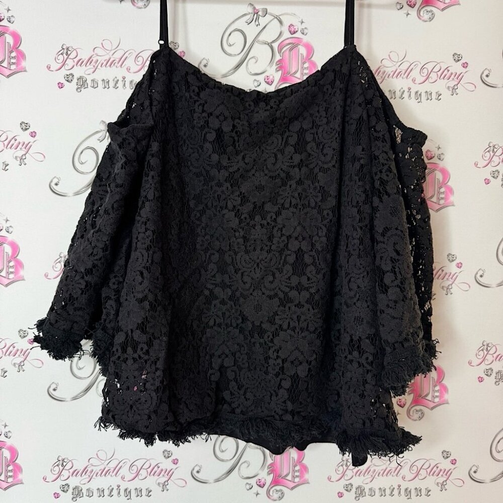 Bailey 44 lace Black flare Ruffled 3/4 Sleeve Blouse floral wide arm flowers